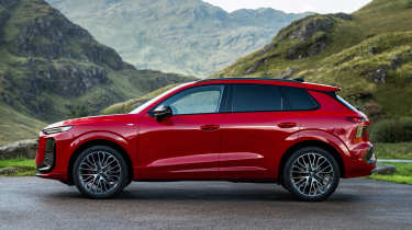 Audi Q3 - side static