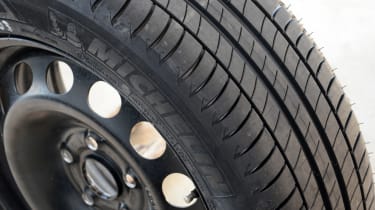 Michelin Pilot Sport 4 SUV - Tire Reviews and Tests