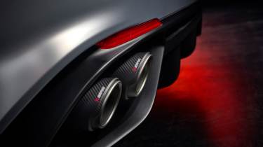 Alfa Romeo Giulia Quadrifoglio Luna Rosa - exhausts