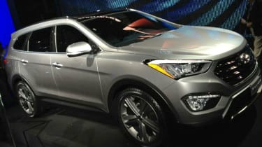 Hyundai Santa Fe long-wheelbase