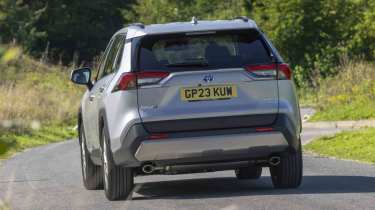 Toyota RAV4 - rear corner panning