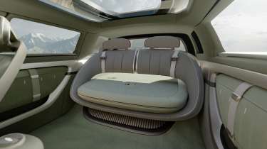 Chery Journeo concept - rear seats up