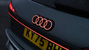 Audi Q3 - illuminated badge