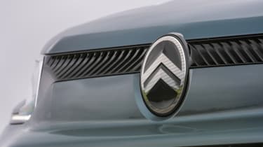 2024 Citroen e-Berlingo - front grille badge