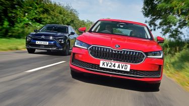 Skoda Superb and Citroen C5 X - front tracking