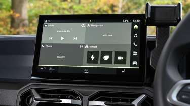 Dacia Duster - infotainment screen