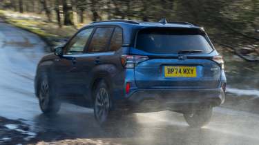 2025 Subaru Forester - dynamic rear 3/4