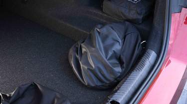 BMW M5 - charging bag