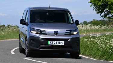 Peugeot E-Partner - front corner