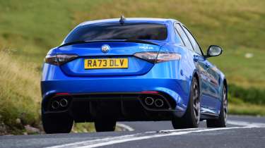 Alfa Romeo Giulia Quadrifoglio - rear action