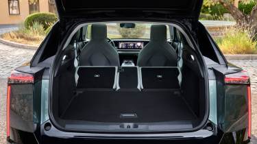 DS No7 - boot seats down