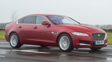 Car Hunter - Jaguar XF front 3/4