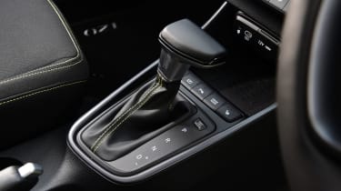 Hyundai i20 - gear selector