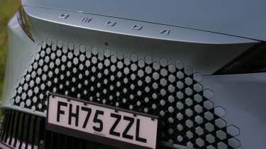 Omoda 7 - grille