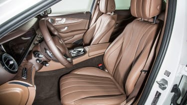 Mercedes E 350 e 2016 - seats