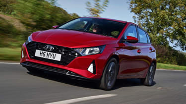 Hyundai i20 - tracking