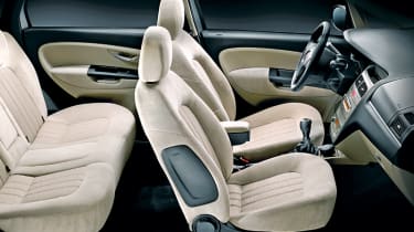 Fiat Linea Emotion 1.3 Multijet interior