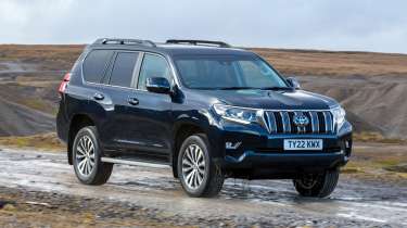 Toyota Land Cruiser - front tracking