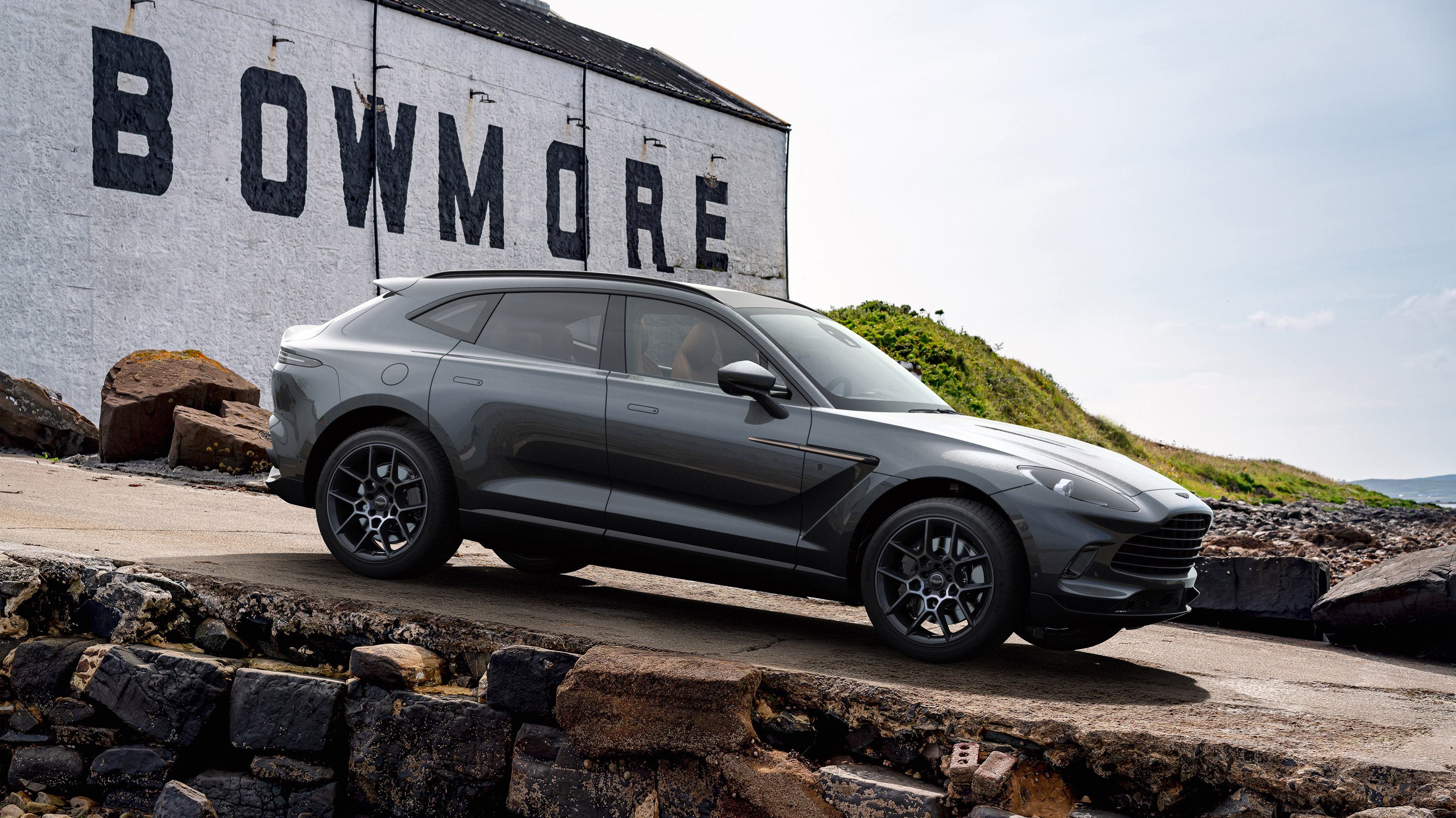 Unique Aston Martin Dbx Bowmore Edition Unveiled Auto Express