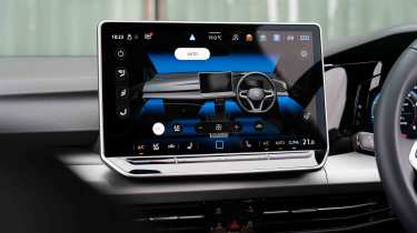 Volkswagen Golf - climate control screen