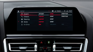 BMW M8 Gran Coupe - infotainment