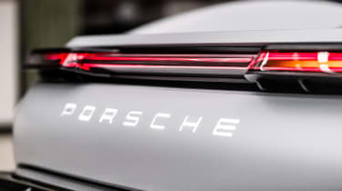 Porsche Vision Gran Turismo - brake light