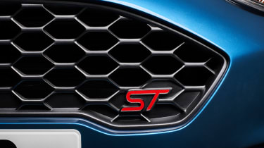 Ford Fiesta ST 2017 - outside grille