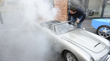 Little Car Company Aston Martin DB5 - smoke screen