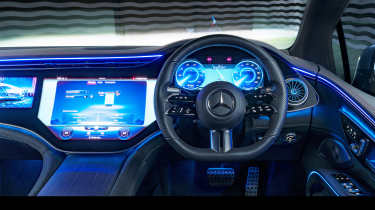 Mercedes EQS - dash