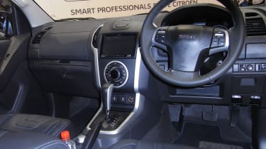 Isuzu D-Max Centurion - show interior