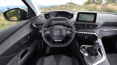 Peugeot 3008 2016 - interior