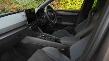 Cupra Leon - front seats