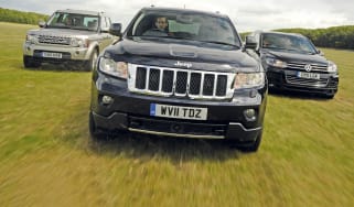 Jeep Grand Cherokee vs Land Rover Discovery vs Volkswagen Touareg