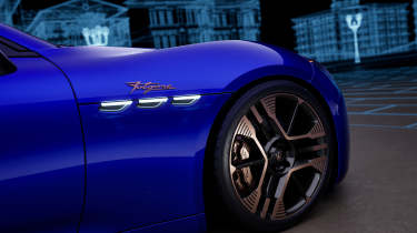 Maserati GranTurismo 110 Anniversario Blu Inchiostro - front wheel