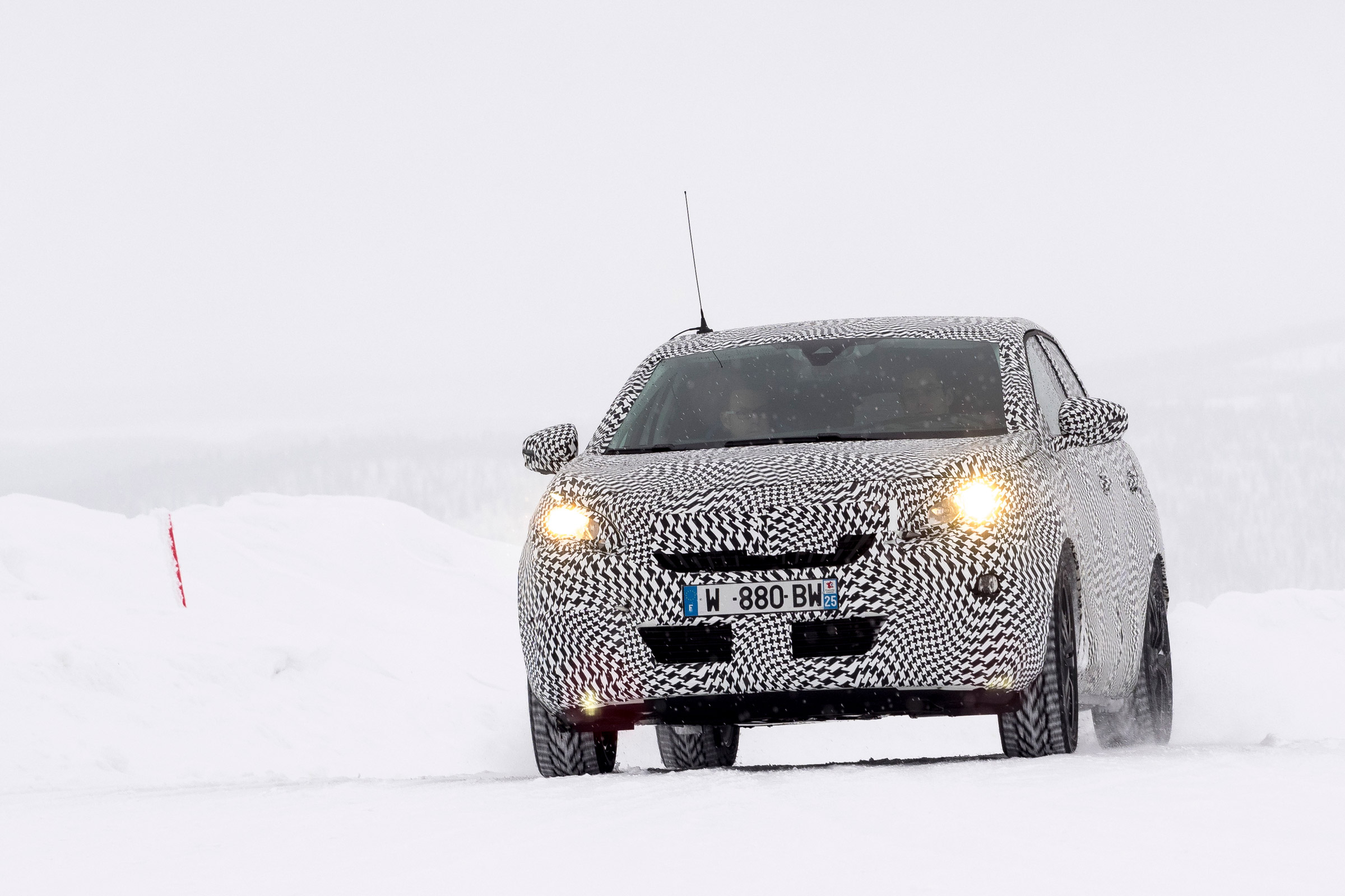 Peugeot Advanced Grip Control: winter testing in the new 