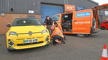RAC working on the Renault 5