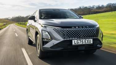 Omoda 5 SHS-H - front tracking