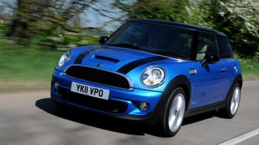 MINI Cooper SD hatchback front tracking