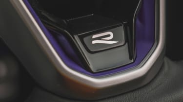 Volkswagen Touareg R - steering wheel detail