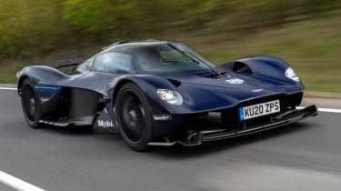 Aston Martin Valkyrie - front tracking 