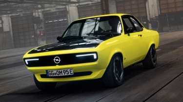 Opel Manta GSe ElektroMOD - action ahead