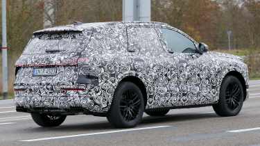 Audi Q7 spy shot - right rear angled