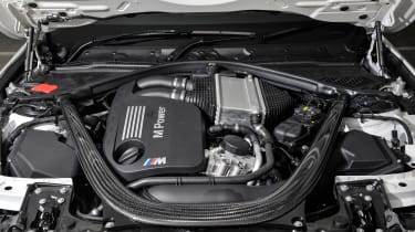 BMW M4 Competition Pack - engine