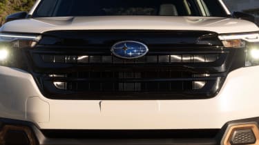 Subaru Forester - front grille