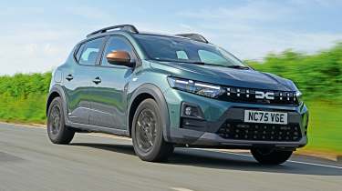 Dacia Sandero Stepway - front 3/4