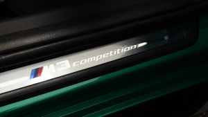 BMW M3 Competition - sill