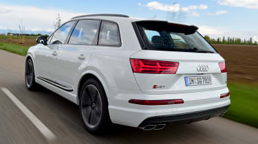 Audi SQ7 - rear white