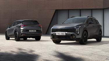 2024 Kia Sportage (grey) - front and rear static