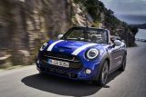 MINI Convertible - front action