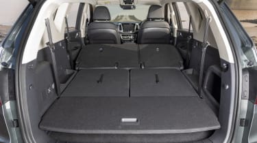 Used SsangYong Rexton Mk2 facelift - boot seats down